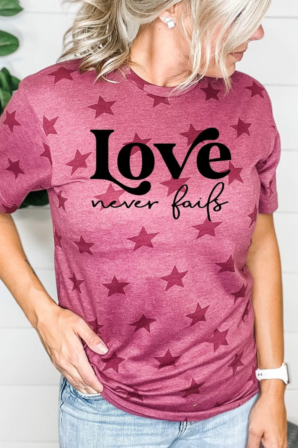 [Love Never Fails] Star Tee Shirt