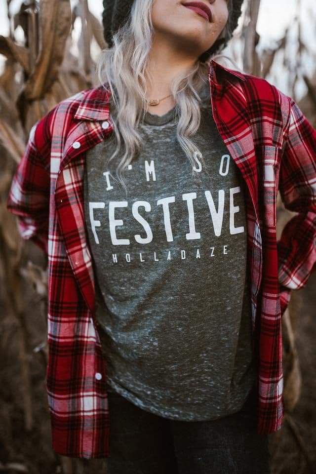 [I'm So Festive] Green or Red Acid Washed Tee