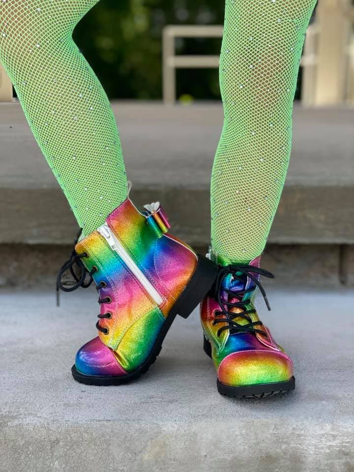 Aanhankelijk converteerbaar Wees tevreden Rainbow] Boots – The Spotted Phoenix, LLC